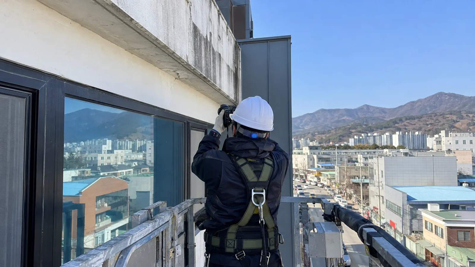대구 누수 진단 사진을 외벽까지 넓게 남기는 예시